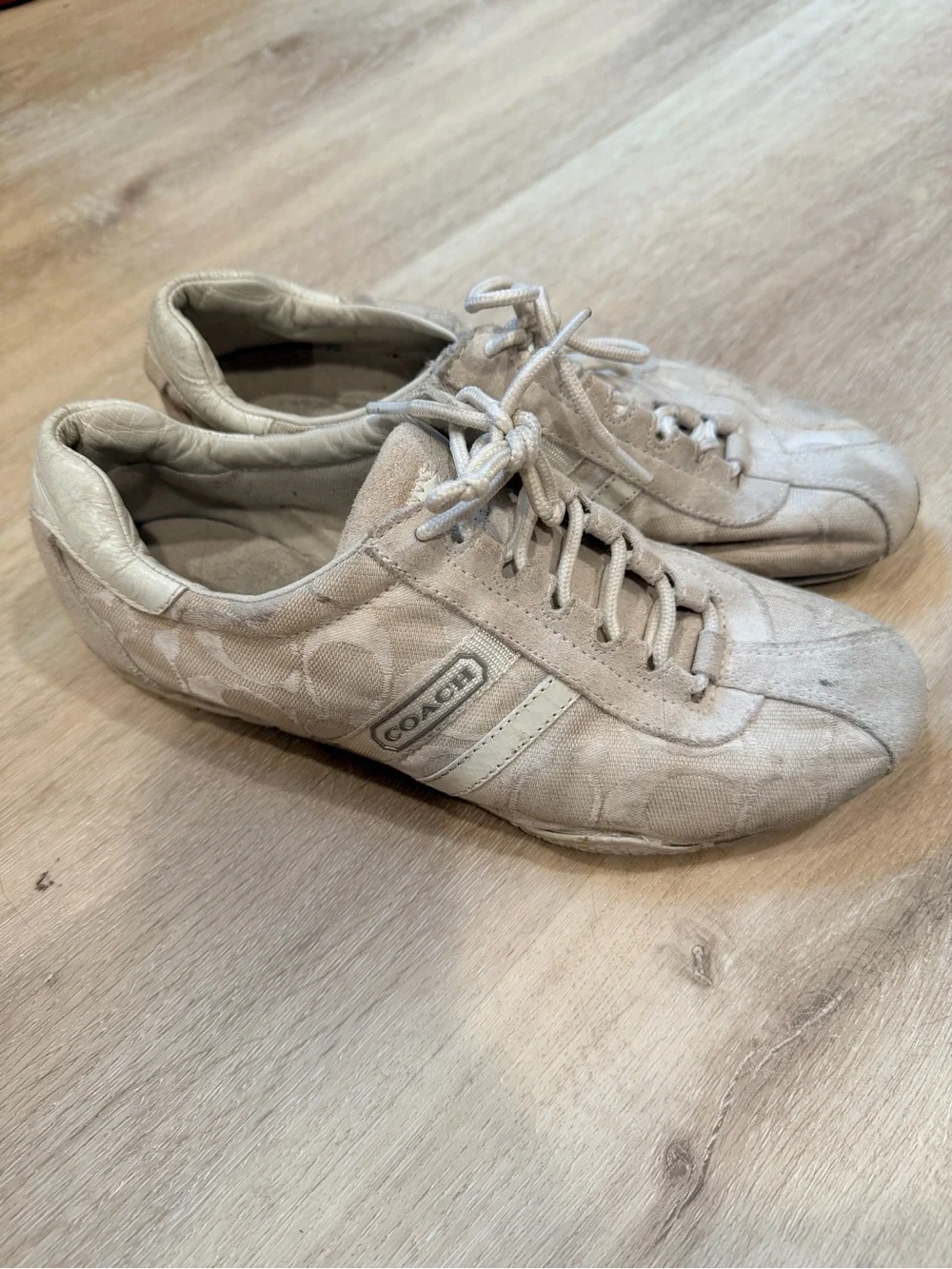 Coach Signature Canvas Sneakers Women's Size 7 Cream Y2K Lace Up Shoes